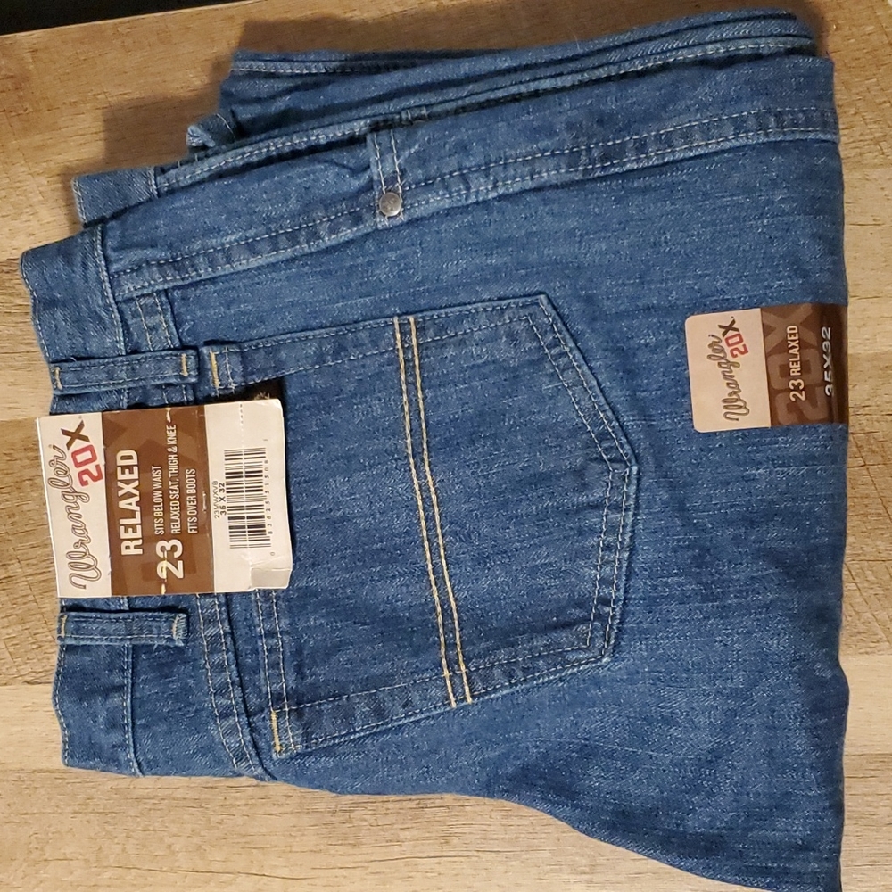 Men's Wrangler 20X 23 Relaxed Jeans